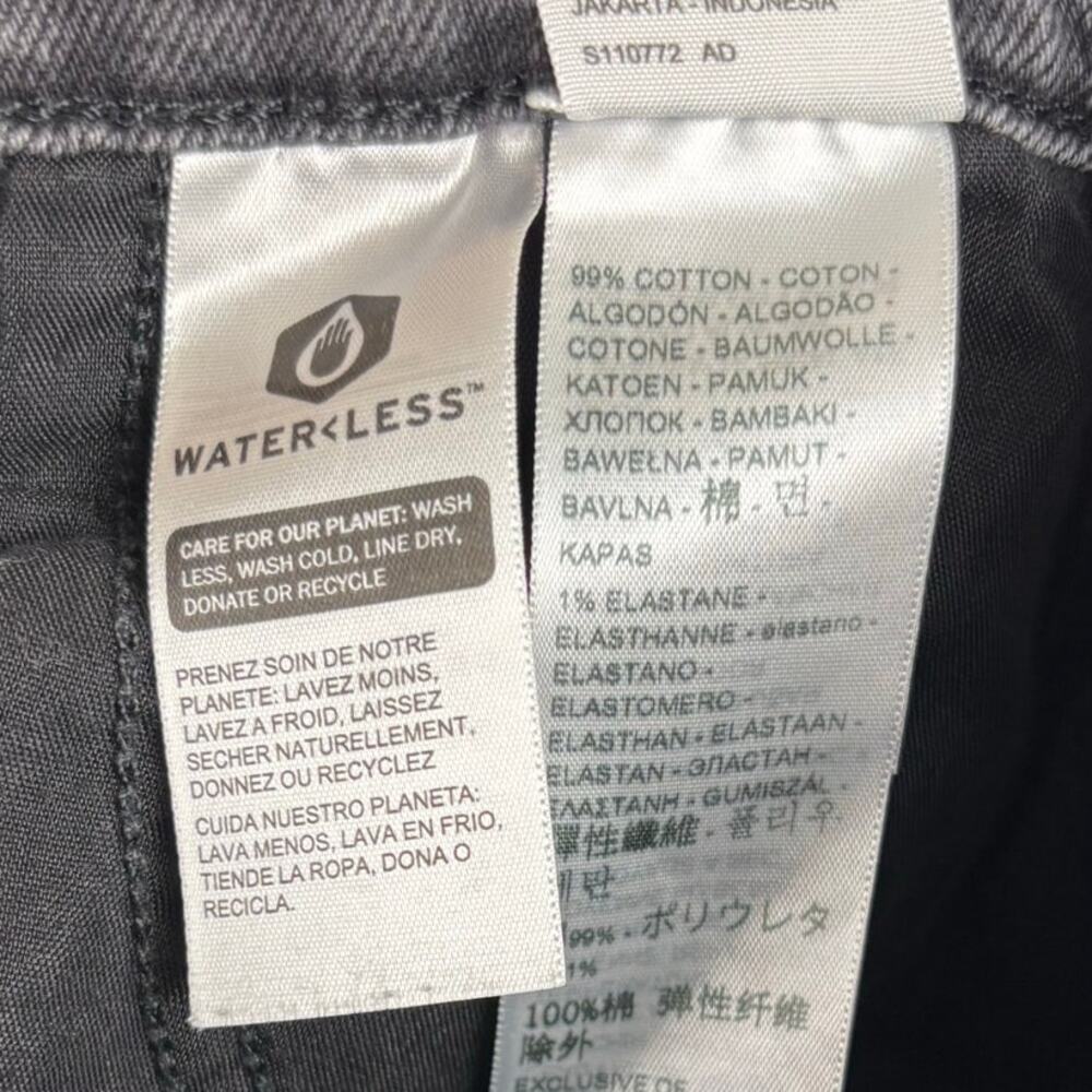 Levi's Women's Wedgie Straight Stretch Denim Jeans Size 25 in Black Sprout - Picture 11 of 16